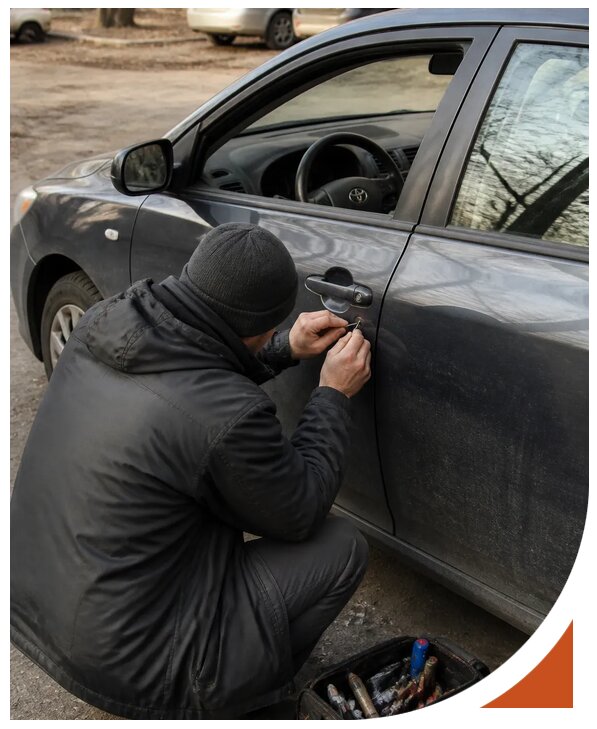 Профессиональное вскрытие автомобиля Тойота без повреждений в Топках
